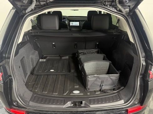 New 2025 Land Rover Discovery Sport S image 17