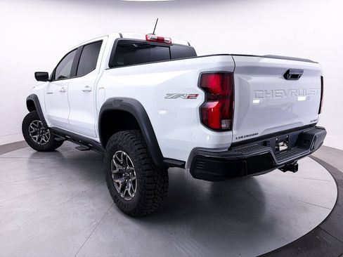 Used 2024 Chevrolet Colorado ZR2 w/ ZR2 Convenience Package III AWD/4WD image 2