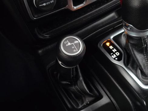 Used 2024 Jeep Wrangler Unlimited Sport AWD/4WD image 23