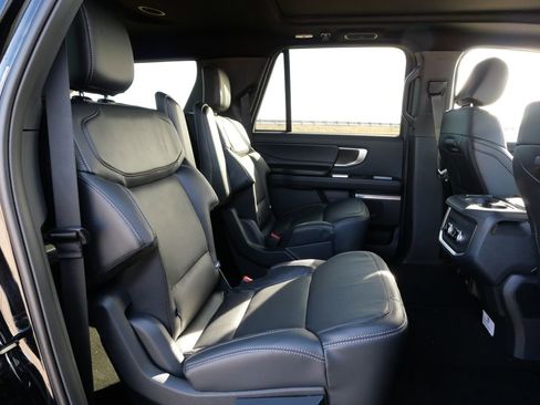 New 2025 Ford Expedition Max Platinum w/ Stealth Appearance Package image 12