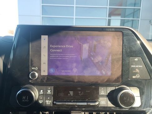 Used 2023 Toyota Highlander LE image 28