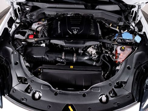 Used 2023 Maserati Grecale GT image 10