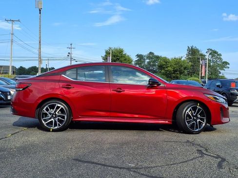 New 2025 Nissan Sentra SR w/ Trunk Package image 2