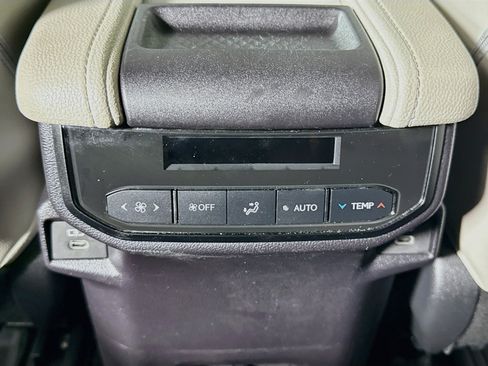 Certified 2025 Toyota Grand Highlander FWD image 25