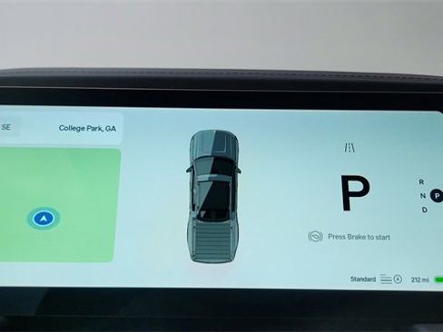 Used 2025 Rivian R1T Adventure image 40