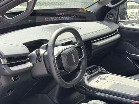 New 2026 Lincoln Navigator L Reserve image 16