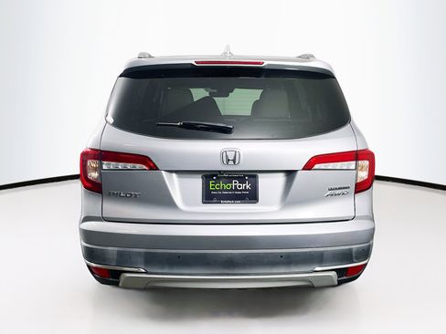 Used 2021 Honda Pilot Touring image 7