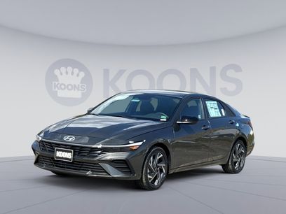 New 2025 Hyundai Elantra SEL w/ Cargo Package