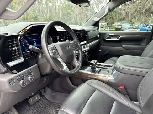 Used 2024 Chevrolet Silverado 1500 LT Trail Boss w/ LT Trail Boss Premium Package image 21