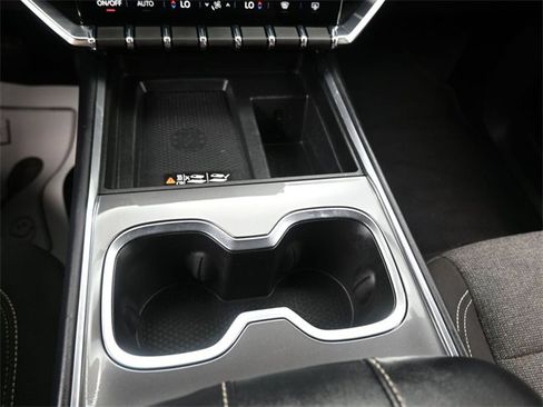 Used 2025 GMC Acadia Elevation image 11