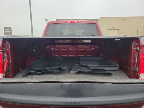 Used 2018 RAM 1500 Express image 8