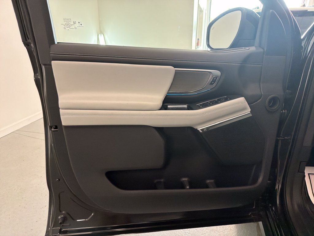 New 2027 Ford Expedition Max Platinum w/ Driver's Package RWD image 11