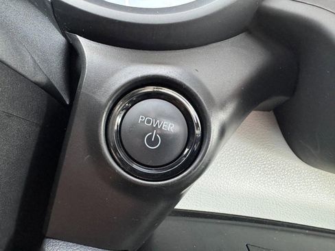 Used 2025 Toyota Sienna XLE image 22