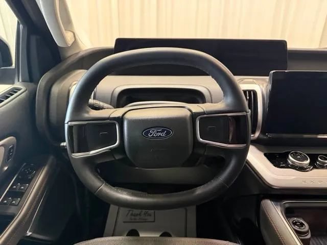 Used 2025 Ford Expedition Max Active AWD/4WD image 13