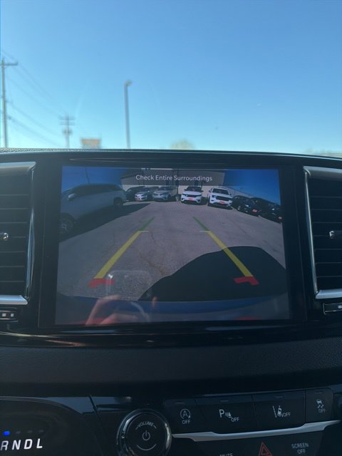 Used 2024 Chrysler Pacifica Touring-L FWD image 18