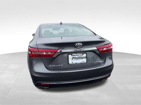 Used 2018 Toyota Avalon Limited w/ All Weather Liner Package FWD image 5