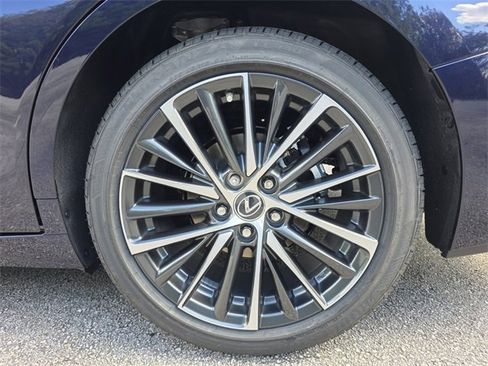 New 2025 Lexus ES 350 w/ Premium Package image 15