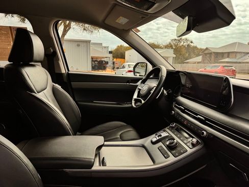 Used 2024 Hyundai Palisade SEL FWD image 32