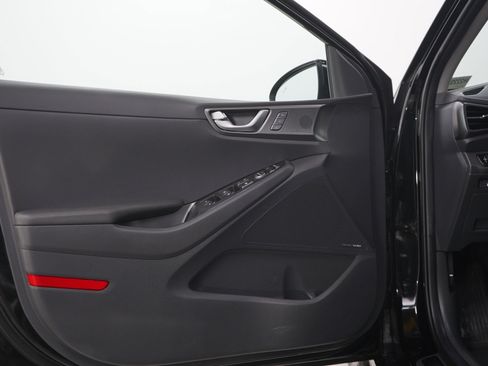 Used 2020 Hyundai Ioniq Limited FWD image 18