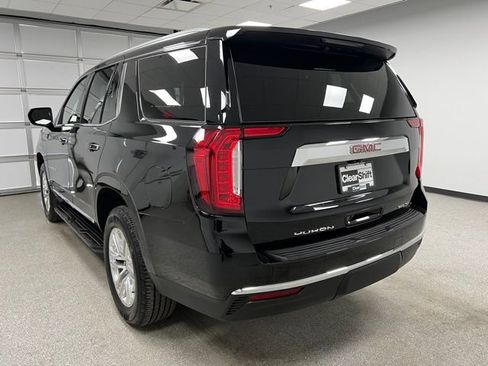 Used 2024 GMC Yukon SLT AWD/4WD image 7