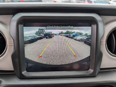 Used 2021 Jeep Wrangler Unlimited Sahara image 23