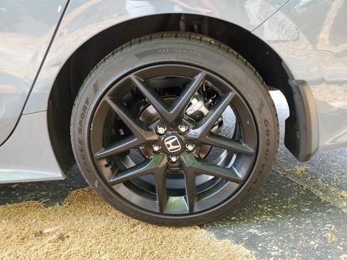 Used 2024 Honda Civic Sport image 7