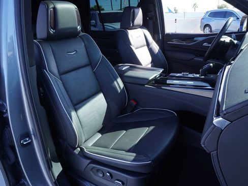 Certified 2023 Cadillac Escalade Sport w/ LPO, ONYX Package image 13