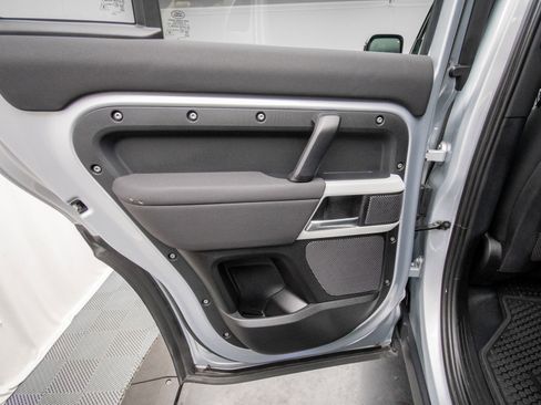 Used 2023 Land Rover Defender 110 S AWD/4WD image 31