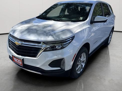 Used 2024 Chevrolet Equinox LT AWD/4WD image 7