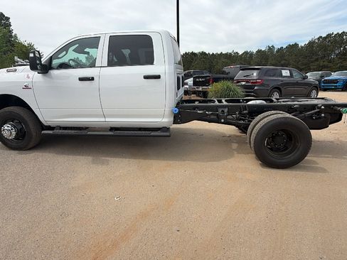 New 2026 RAM 3500 Tradesman w/ Chrome Appearance Group A AWD/4WD image 11