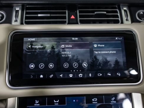 Used 2019 Land Rover Range Rover HSE AWD/4WD image 25