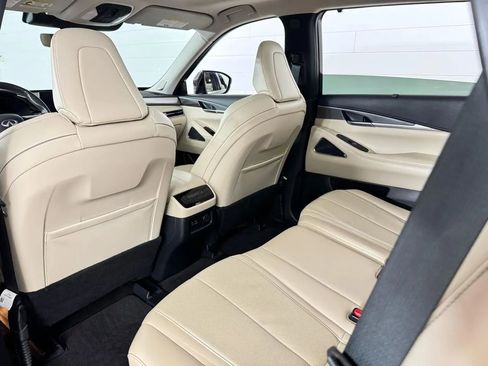 Used 2023 INFINITI QX60 Luxe w/ Performance Audio Package AWD/4WD image 36