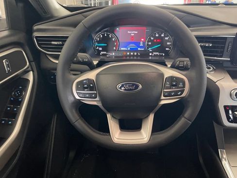 Used 2023 Ford Explorer XLT w/ Equipment Group 202A RWD image 13