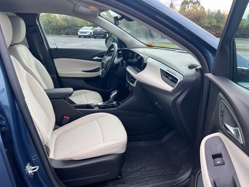 Used 2024 Buick Encore GX Preferred w/ Comfort Package FWD image 10