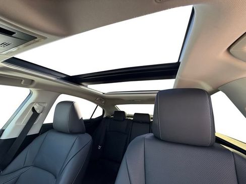 Used 2025 Lexus ES 350 w/ Premium Package FWD image 25