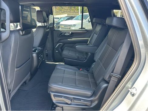 Certified 2025 Chevrolet Tahoe High Country AWD/4WD image 27