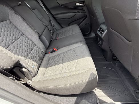 Used 2021 Chevrolet Equinox LT AWD/4WD image 18