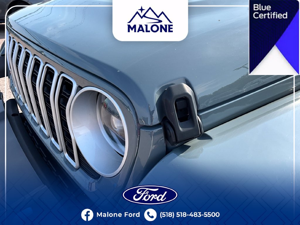 Used 2024 Jeep Wrangler Unlimited Sahara AWD/4WD image 13