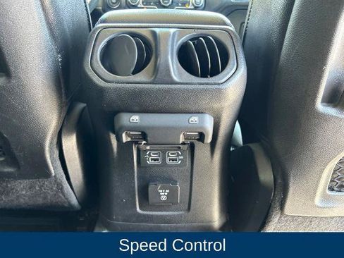 Used 2019 Jeep Wrangler Unlimited Rubicon AWD/4WD image 27