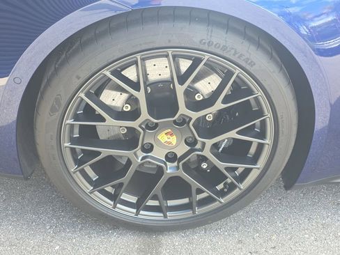 Certified 2025 Porsche 911 Carrera GTS image 14