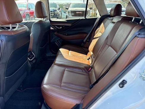 Used 2022 Subaru Outback Touring w/ Popular Package #2 image 8