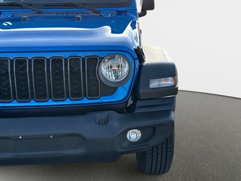 Used 2024 Jeep Wrangler Sport S image 11