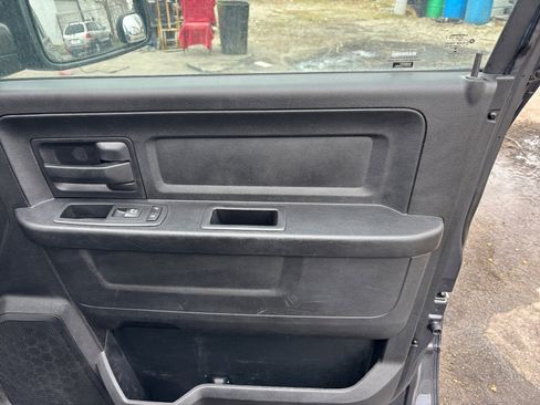 Used 2017 RAM 1500 Express image 23