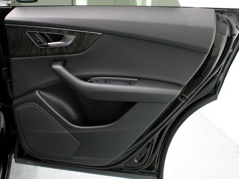 Used 2019 Audi Q8 Premium w/ Convenience Package image 45