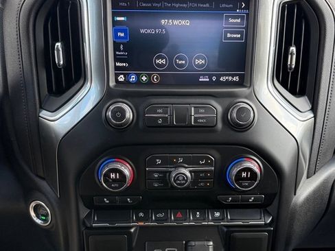 Used 2021 Chevrolet Silverado 1500 LT AWD/4WD image 17