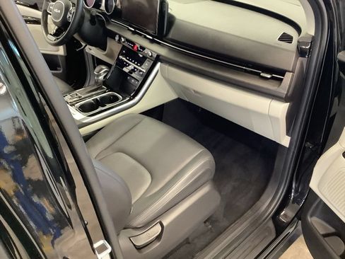 Certified 2023 Kia Carnival EX FWD image 15