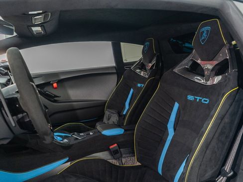 Used 2023 Lamborghini Huracan STO image 27