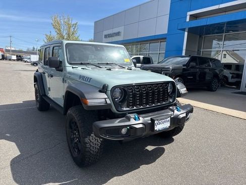 Used 2024 Jeep Wrangler Unlimited AWD/4WD image 4