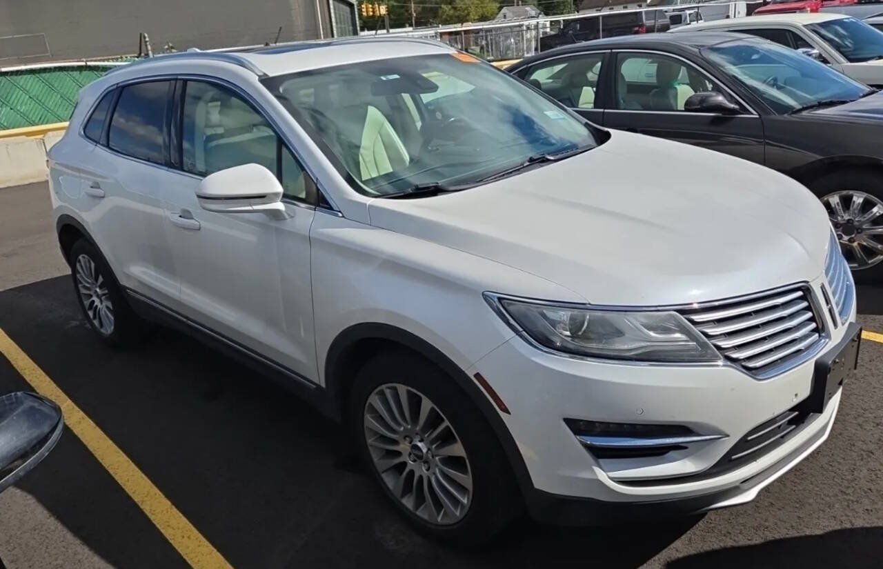 Used 2016 Lincoln MKC Reserve w/ Technology Package AWD/4WD image 3
