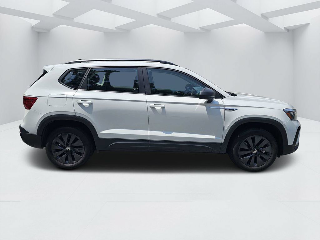 Used 2023 Volkswagen Taos S FWD image 2